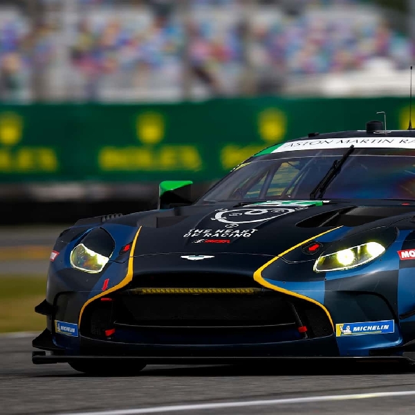 Belum Meluncur, Aston Martin Vantage Terbaru Sudah Dipakai Balap Di Daytona