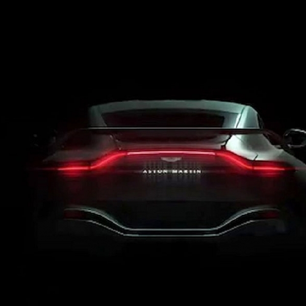 Aston Martin Luncurkan Teaser V12 Vantage, Punya Sayap Belakang yang Besar