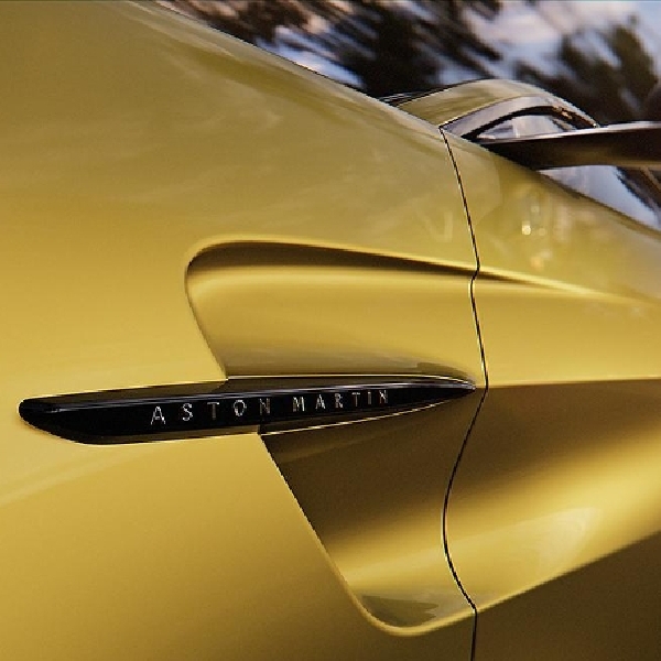 Aston Martin Rilis Teaser Vantage Terbaru, Debut di 12 Februari