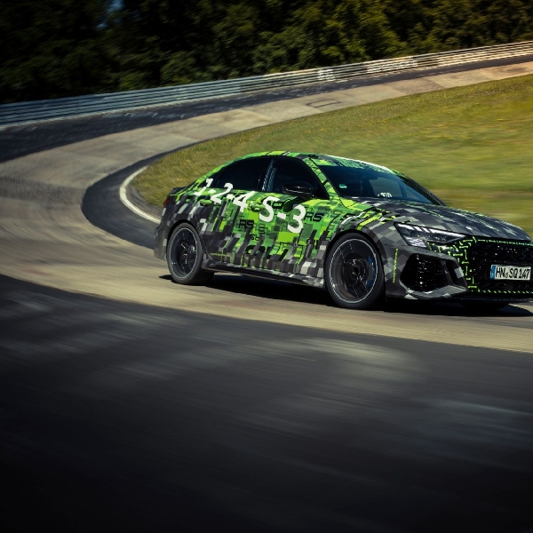 Audi RS 3 2022 Catat Rekor Sebagai Mobil Tercepat di Sirkuit Nurburgring
