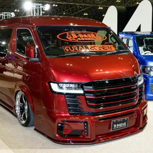 Beginilah Wujud Toyota HiAce Berwajah Land Cruiser