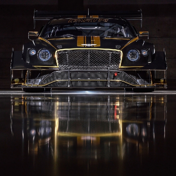 Bentley Continental GT3 Melaju dengan Bahan Bakar Terbarukan