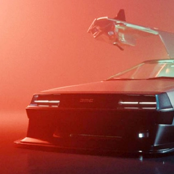 Bintang Back To The Future! DeLorean DMC Menggila,  Custom Bodi Mesinnya Turbocharger 1000HP