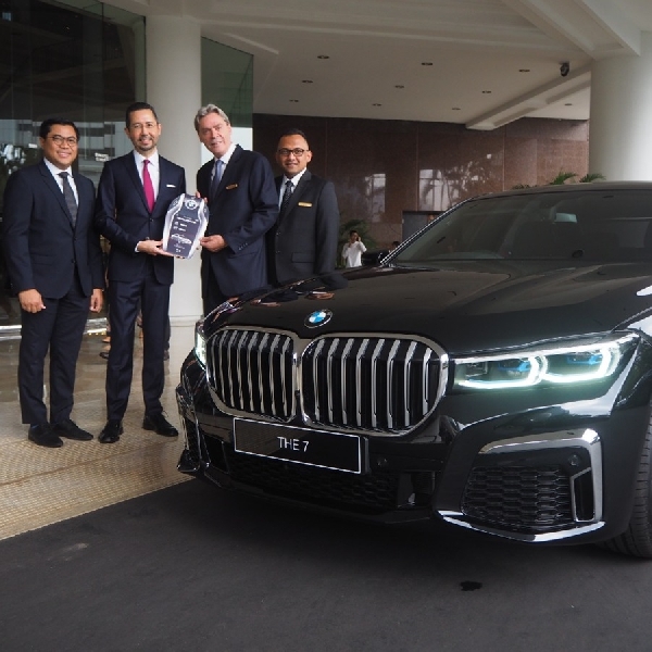 Kini Tamu Grand Hyatt Bisa Merasakan BMW Seri 7