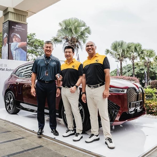 Perkenalkan BMW iX, Astra BMW Support 15 Unit Mobil Official Car di Indonesia Master