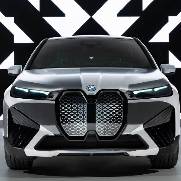 BMW Mengungkapkan Mobil Konsep yang Dapat Berubah Warna