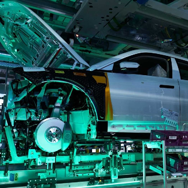 Pembaruan Energi: Produksi ‘Goes Green’ BMW iX Berbahan Daur Ulang