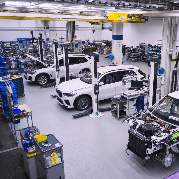 BMW Mulai Memproduksi SUV iX5 Bertenaga Hidrogen