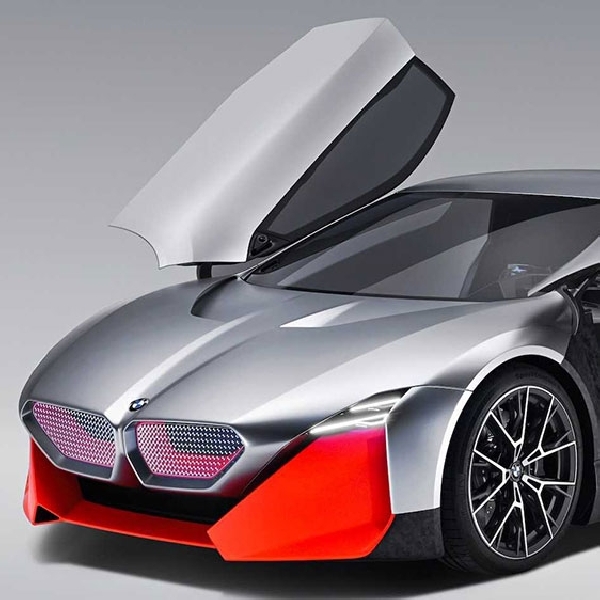BMW: "Kami Selalu Berpikir Tentang Supercar Baru"