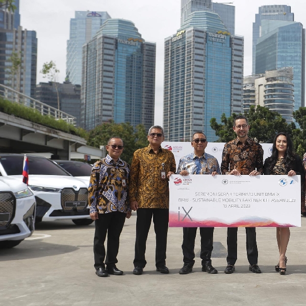 BMW iX Menjadi Mobil Resmi KTT ASEAN 2023 Di Indonesia