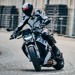 BMW S1000R 2021: Lebih Ringan, Lebih Canggih