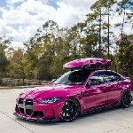 BMW M3 'Bertopi' Eye Catching Dibungkus Pink Plus Part Racing