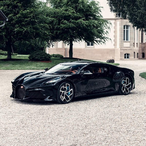 Bugatti Siap Kirim Satu-Satunya Hypercar La Voiture Noire Seharga Rp193 Miliar