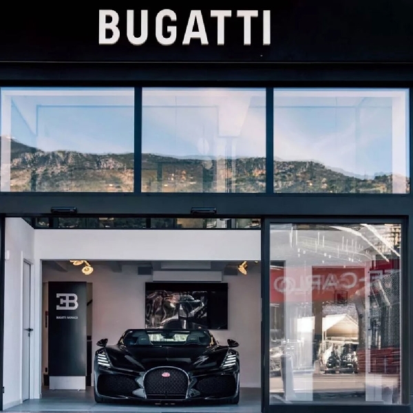 Bugatti W16 Mistral Menandai Pembukaan Dealer Baru di Monaco