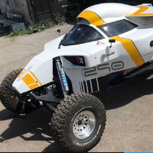 Terinsipirasi Formula 1 dan Jet Tempur, Custom Buggy Off-Road ini Sukses Curi Perhatian