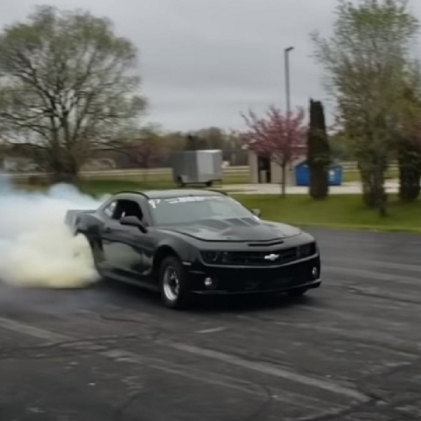 Camaro 2000 hp Rombakan Steve Morris ini Siap Tembus Rekor Dunia Drag