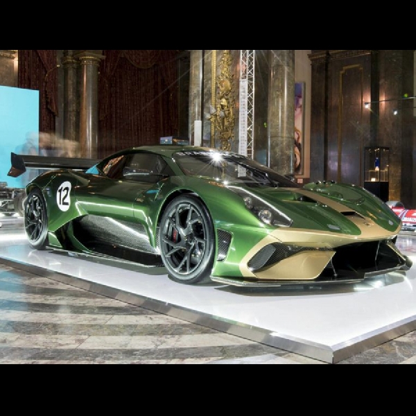 Supercar Brabham BT62  700hp Khusus Arena Balap 