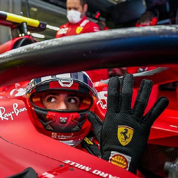 Carlos Sainz Tak Gentar Hadapi Tantangan di F1 2022