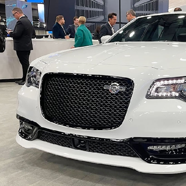CEO Chrysler Klaim Akan Stop Produksi Mobil Sedan