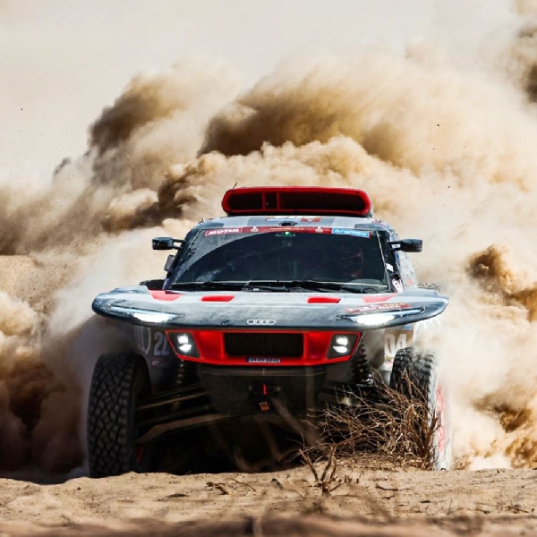 Cetak Sejarah, Audi RS Q e-tron Juara Reli Dakar 2024