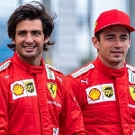 Ferrari Pastikan Charles Leclerc dan Carlos Sainz &lsquo;Sederajat&rsquo; di F1 2022