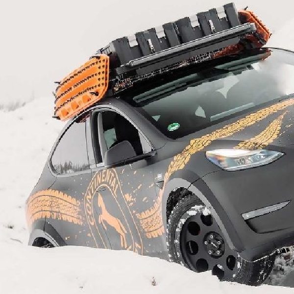 Tesla Model Y Disulap Siap Off-Road, Pamer Aura Gagah Digarap Delta 4x4