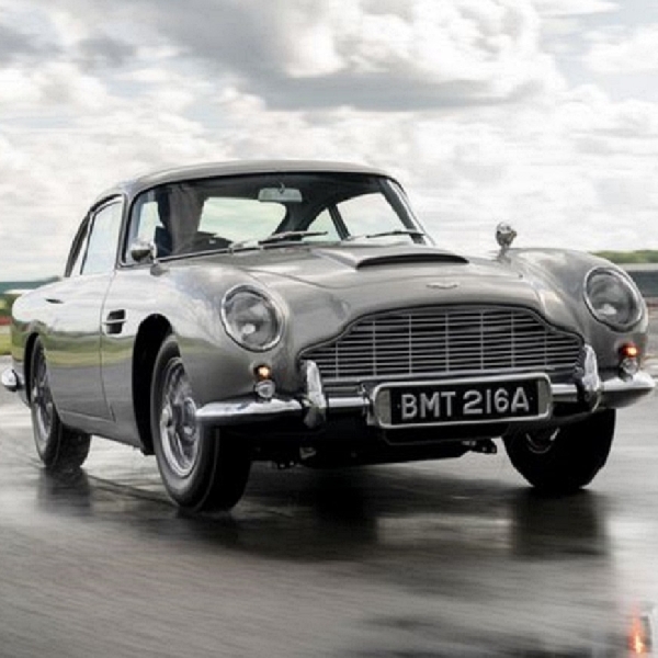 Aston Martin Rilis Goldfinger DB5 Lengkap dengan Gadget James Bond