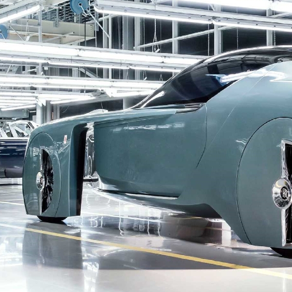 Debut Dalam Waktu Dekat, Rolls-Royce Luncurkan Teaser Mobil Terbaru