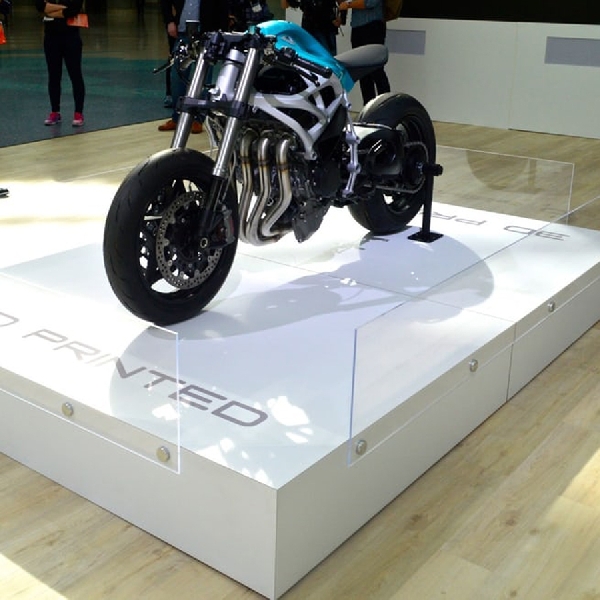 The Dagger Modifikasi Superbike Nyeleneh dari Divergent3D