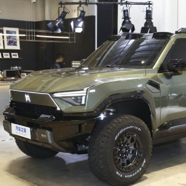 Dongfeng Warrior M817, Offroader PHEV Cerdas Bertenaga 700 HP