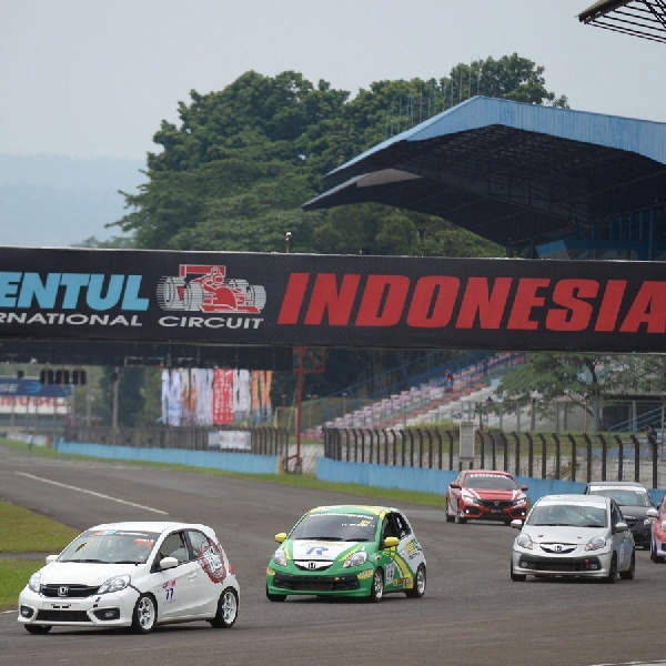 Rio SB Berhasil Juarai Seri Ke-4 Honda Jazz Speed Challenge