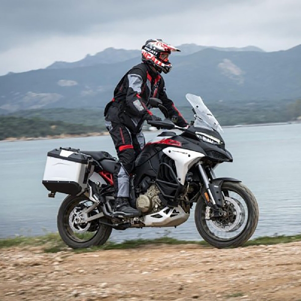 Ducati Multistrada V4 Rally Meluncur Dalam 2 Warna