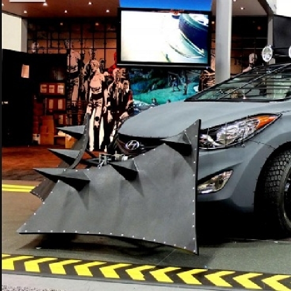 Real Death Race! Hyundai Elantra Coupe Menakutkan Siap Bunuh Zombie