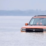 Gokil, SUV Jetour Ini Dipakai Berenang Di Sungai Terpanjang Se Asia