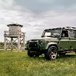 Gokil, Land Rover Defender Classic Ini Dirombak Dengan Mesin Supercharged