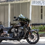 Edisi Spesial Blacked-Out Beauty, Indian Motorcycle Bermitra Dengan Jack Daniels