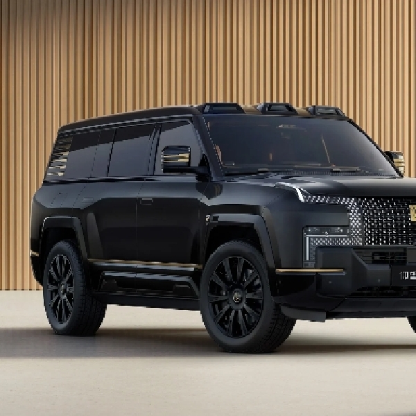 Yangwang U8L Dingshi Edition, SUV Mewah dengan Emas 24 Karat