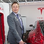 Peretas Sebut Ada 'Elon Mode' Tersembunyi di Tesla