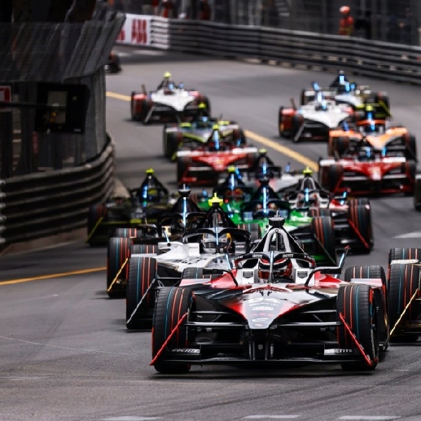 Formula E: Mitch Evans Menangi Monaco ePrix, Tim Jaguar Borong Finis 1-2