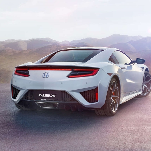 NSX Tampil Dengan Warna Baru