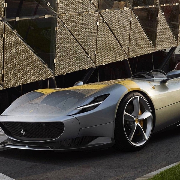 Ferrari Luncurkan Monza SP1 dan SP2 Seri Icona Baru