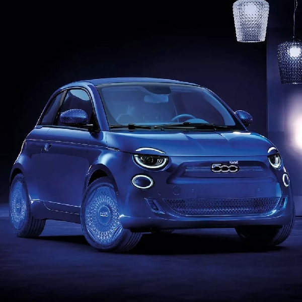 Fiat Akan Melelang Mobil Konsep 500e Edisi Khusus
