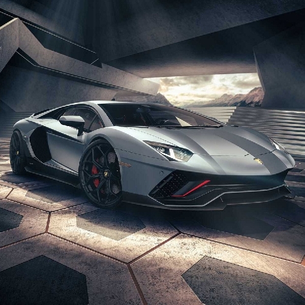 Simak Detail Baru Penerus Lamborghini Aventador