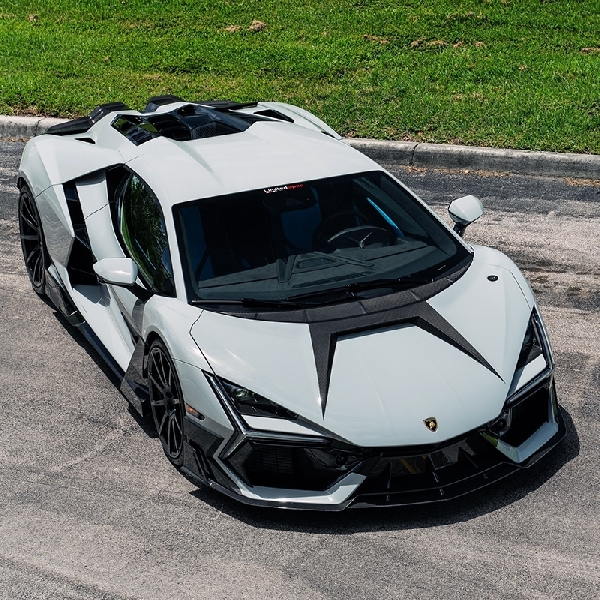 Pertama Kalinya, Mansory Meng-Upgrade Lamborghini Revuelto di Amerika