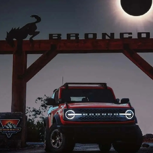 Ford Siapkan Trim Bronco Raptor Khusus Untuk Gerhana Matahari Tahun Ini