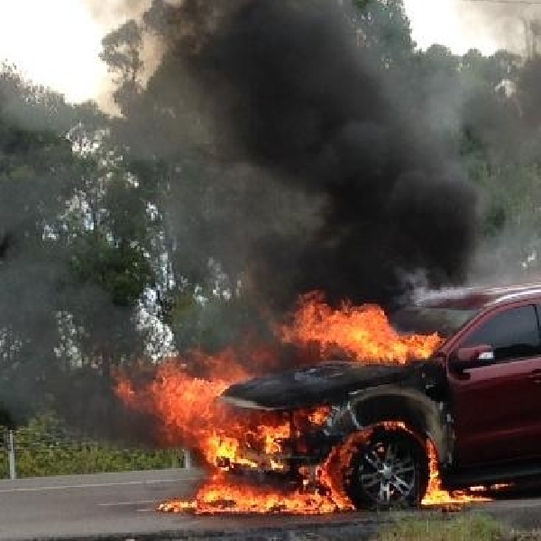 Ford Everest Terbaru Terbakar Saat Dites Wartawan