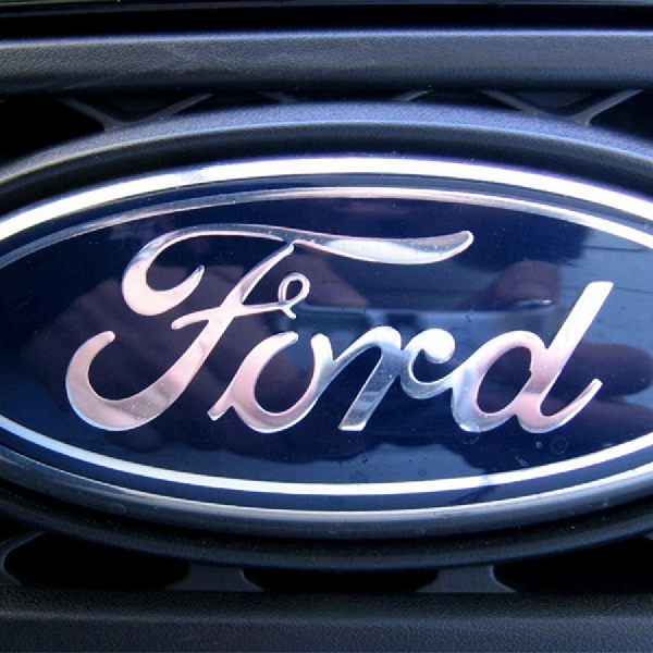 Ford Patenkan Gearshift di Setir Kemudi