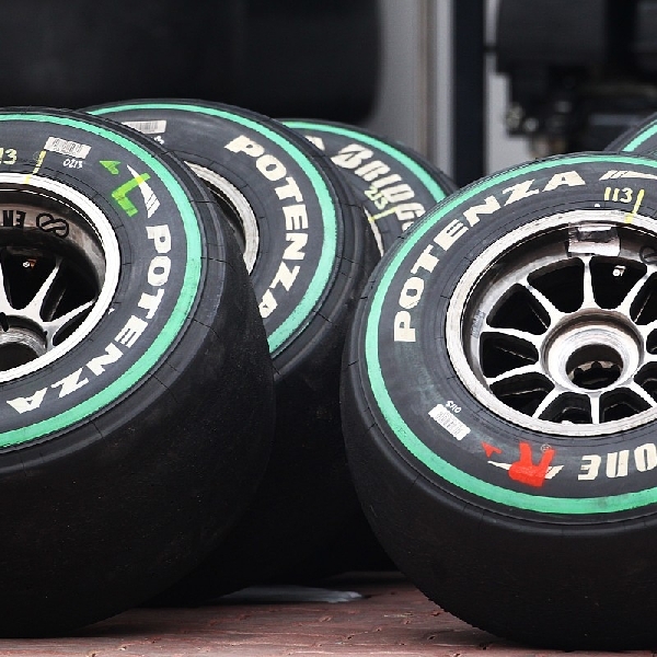 F1 Buka Tender Supplier Ban 2025 - 2027: Pirelli vs Bridgestone?