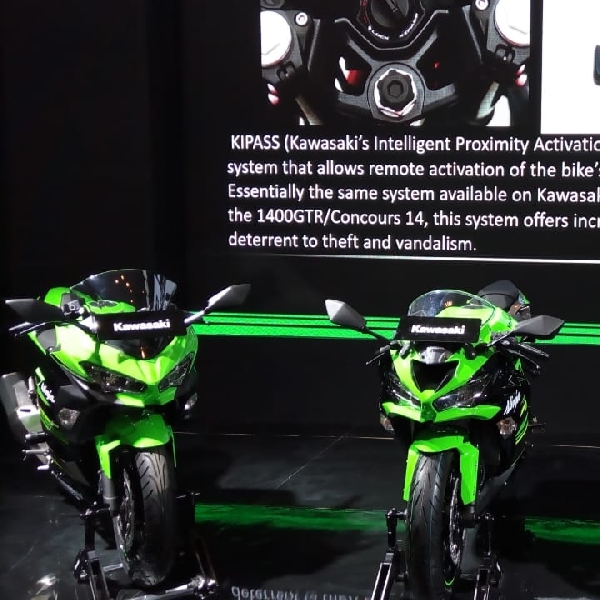 Tiga Varian Kawasaki Ninja 250 Kini Dilengkapi dengan Fitur Keyless 