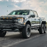 Berbasis Ford F-150, Hennessey Velociraptor 6x6 Makin Buas Dengan Enam Roda